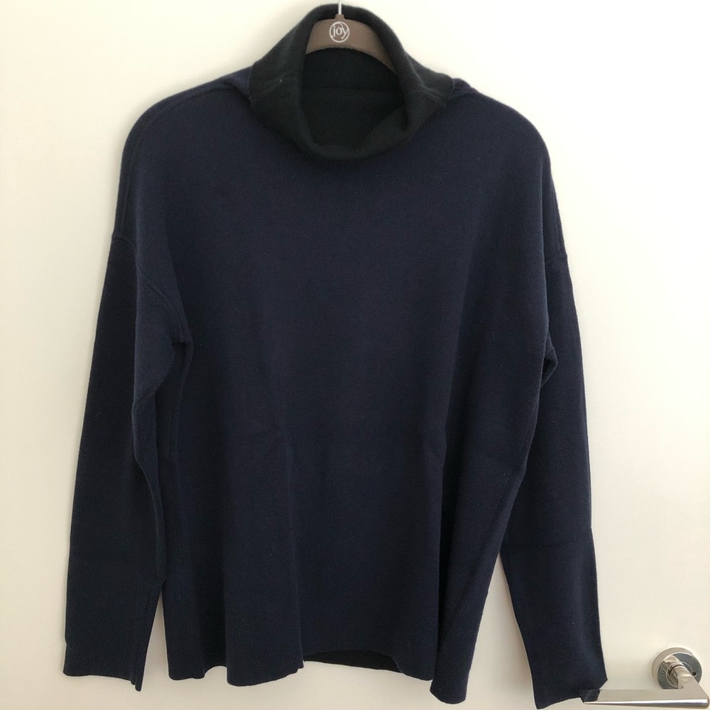 Everlane Reversible Cotton Turtleneck (Navy/Black)